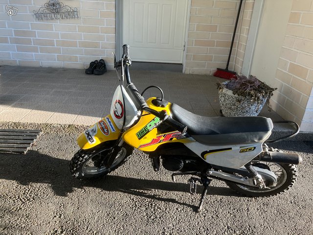 Suzuki JR 50 2