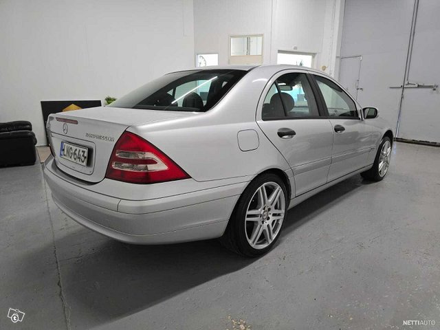 Mercedes-Benz C 6