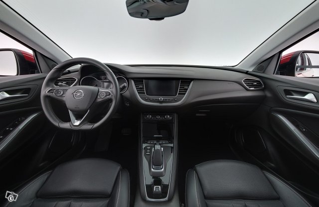 Opel Grandland X 9