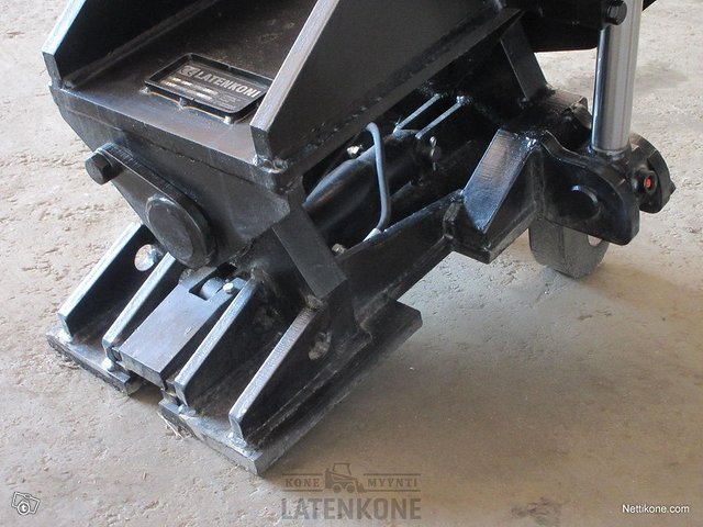 Laten Kallistuva Pikaliitin NTP10 13-18ton Hyd. 261-65TS 10