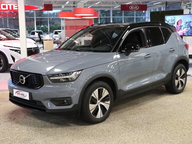 VOLVO XC40 24