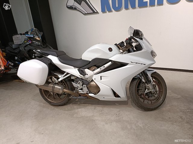 Honda VFR 2