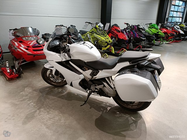 Honda VFR 6