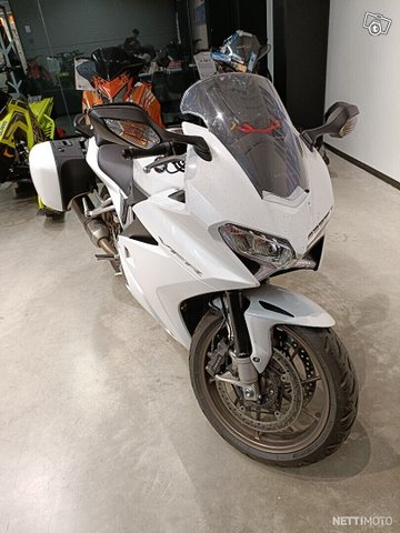 Honda VFR 9