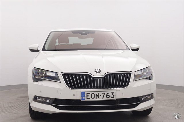 SKODA Superb 3