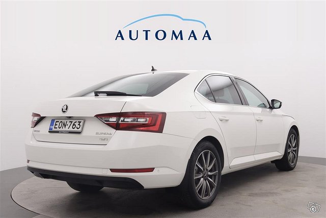 SKODA Superb 5