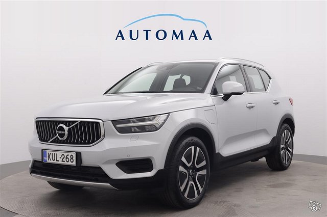 VOLVO XC40 1