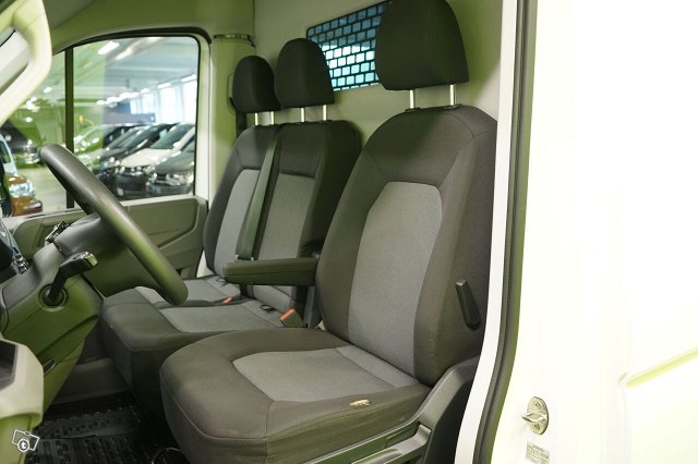 Volkswagen Crafter 11