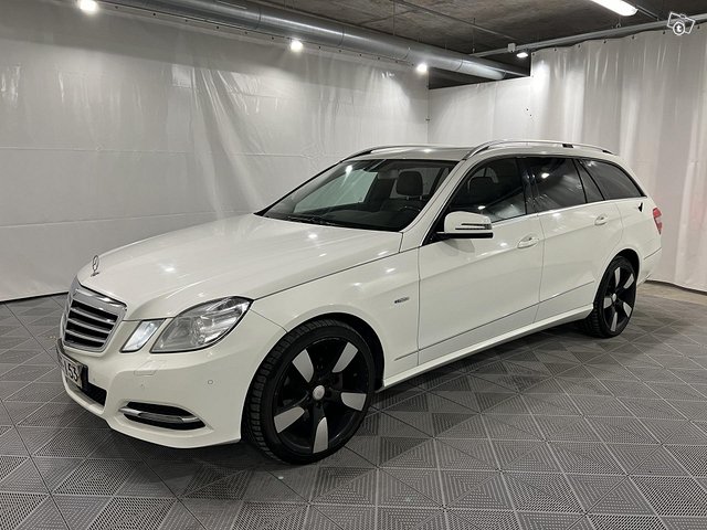 Mercedes-Benz E