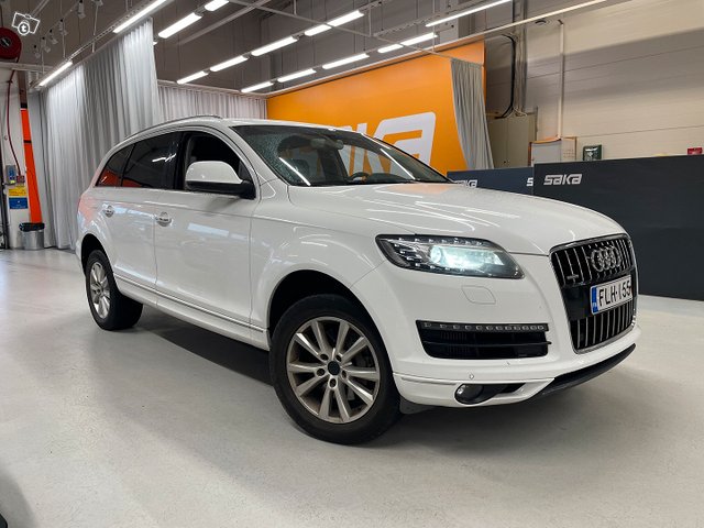 Audi Q7 1