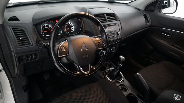 Mitsubishi ASX 9