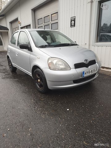 Toyota Yaris 2