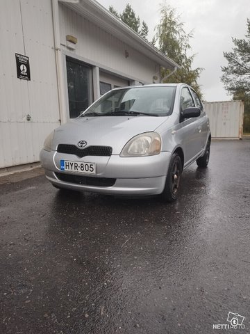 Toyota Yaris 10