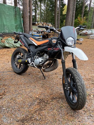 Derbi senda, kuva 1