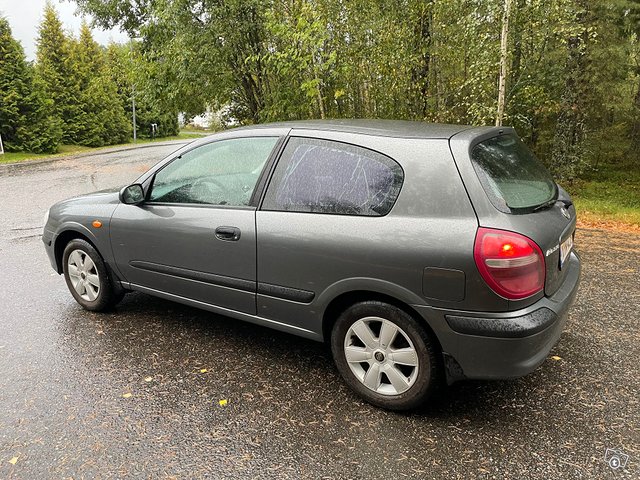 Nissan Almera 11