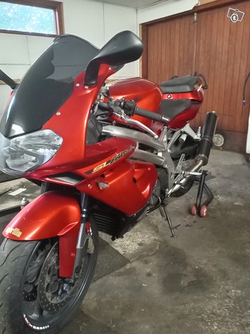 Aprilia SL1000 Falco myös vaihto kelkkaan 3