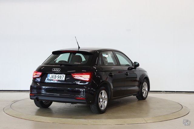 Audi A1 5