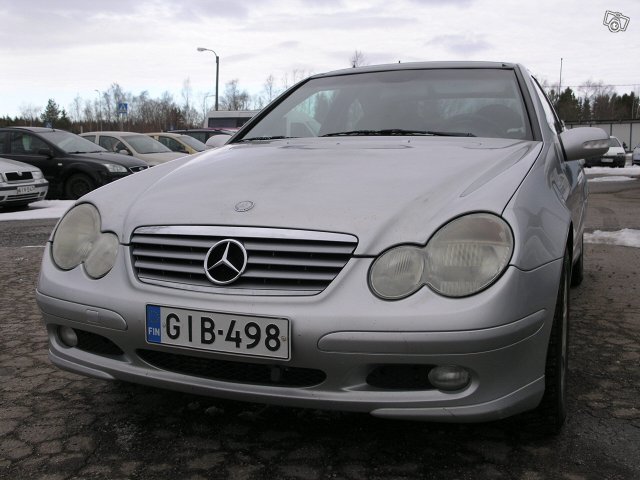 Mercedes-Benz C 220 1