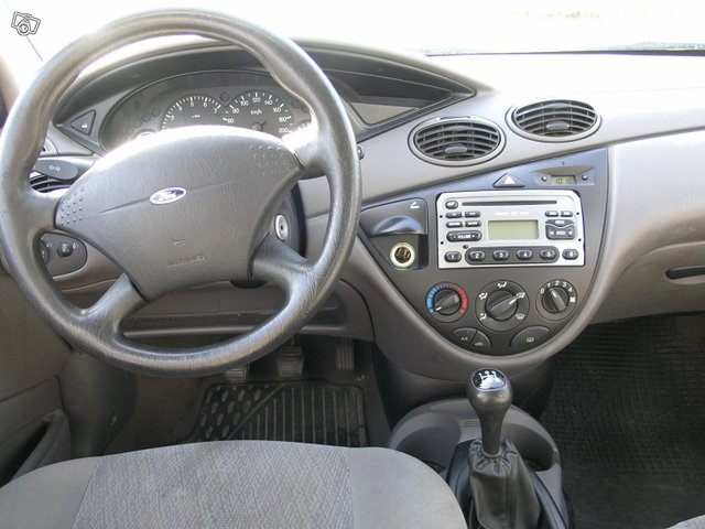 Ford Focus 7