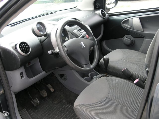 Peugeot 107 6