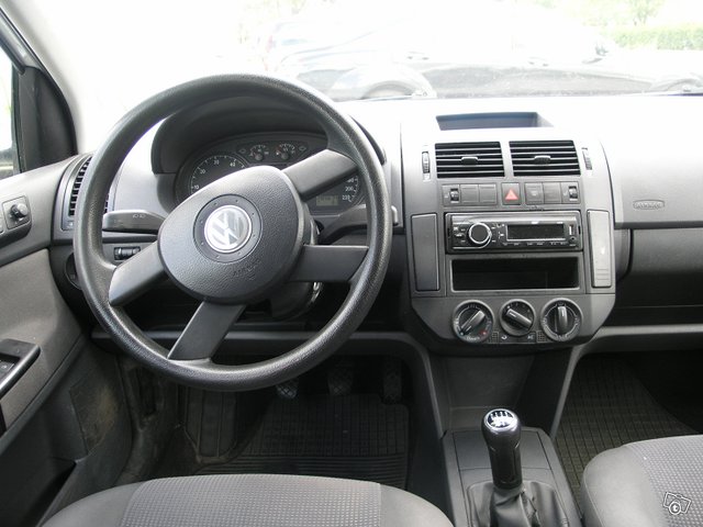 Volkswagen Polo 9