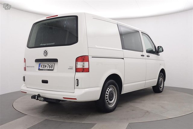 VOLKSWAGEN TRANSPORTER 4