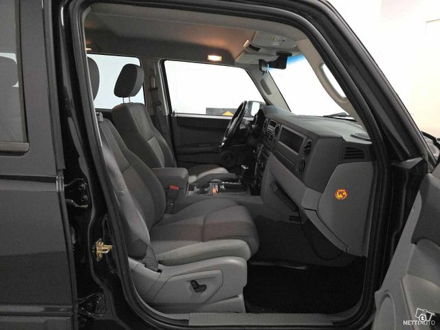 Jeep Commander 11