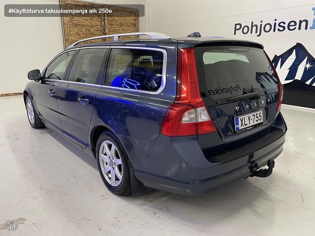 Volvo V70 3