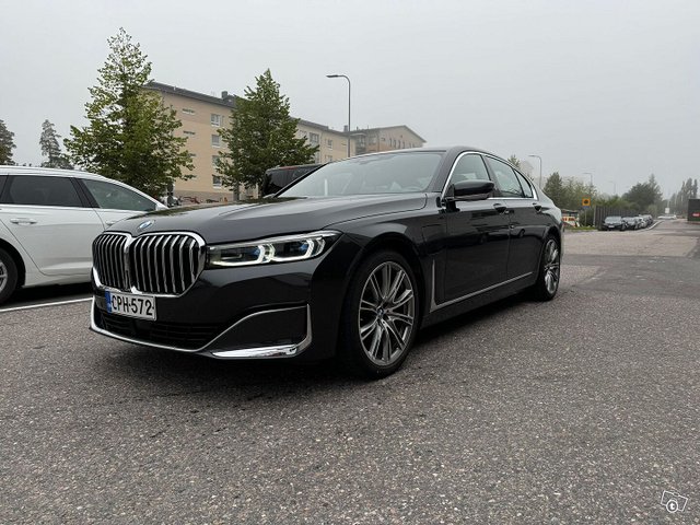 BMW 745 1