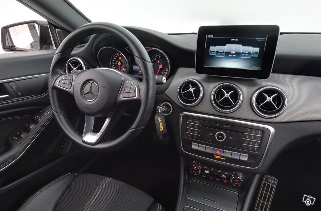 Mercedes-Benz CLA 13