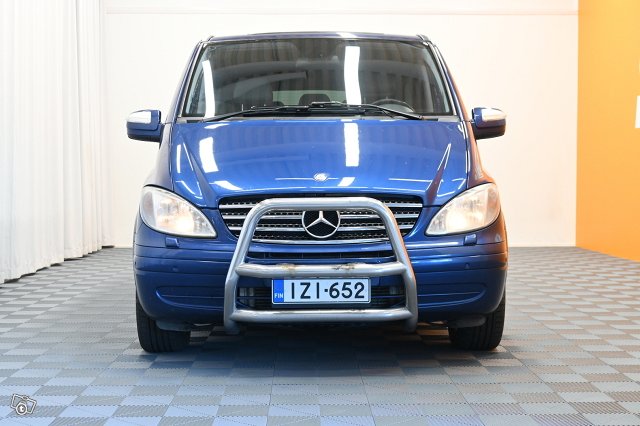 Mercedes-Benz Viano 2