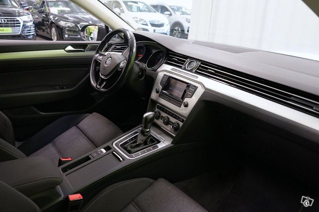 Volkswagen Passat 13