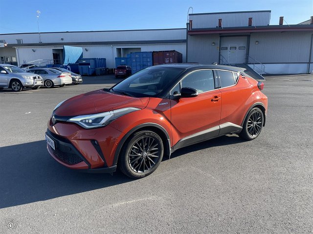 TOYOTA C-HR