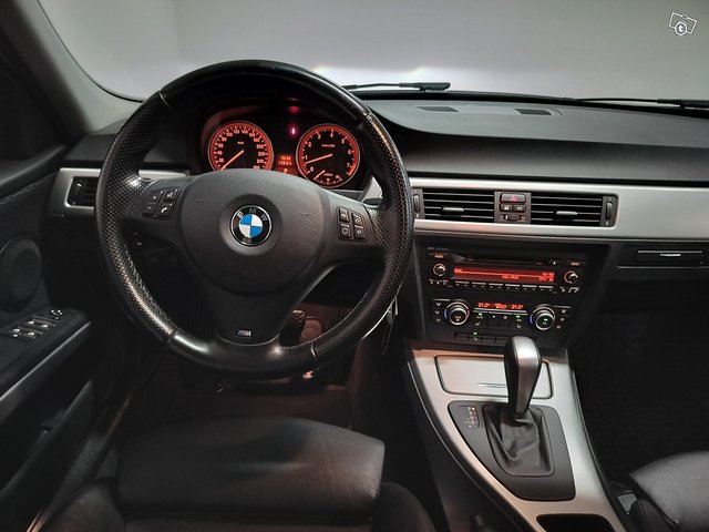 BMW 325i