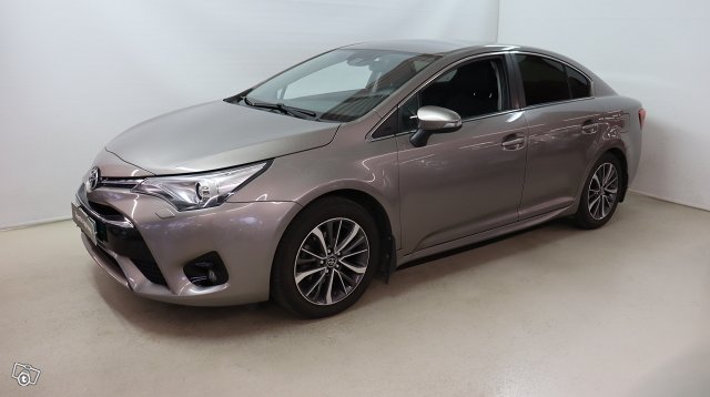 Toyota AVENSIS 2