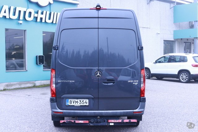 Mercedes-Benz Sprinter 2