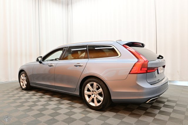 Volvo V90 7