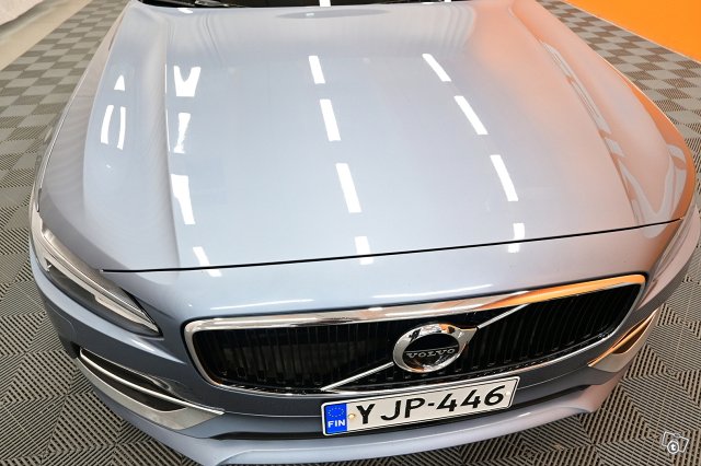 Volvo V90 9