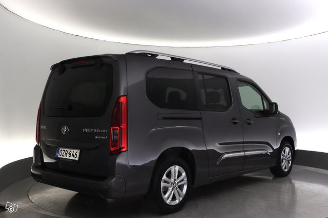 TOYOTA PROACE CITY VERSO EV 5