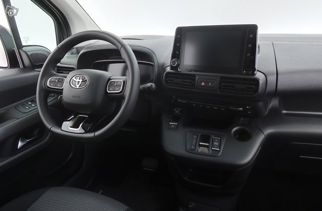 TOYOTA PROACE CITY VERSO EV 11