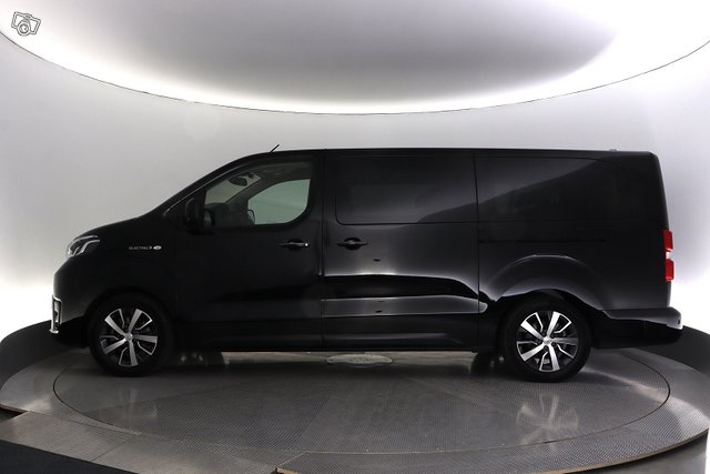 Toyota Proace Verso EV 2