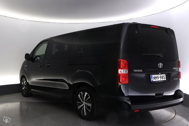 Toyota Proace Verso EV 3