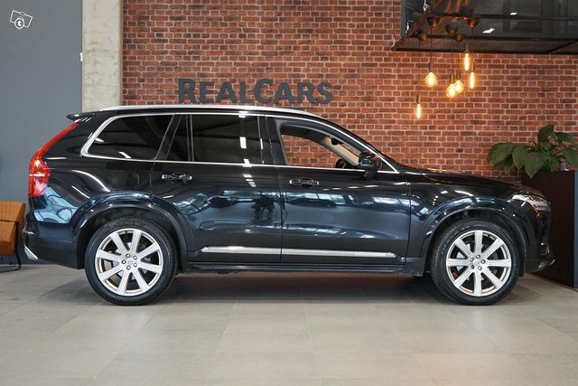 Volvo XC90 6