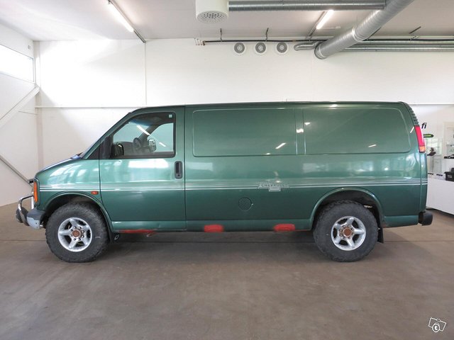 Chevrolet Chevy Van 2