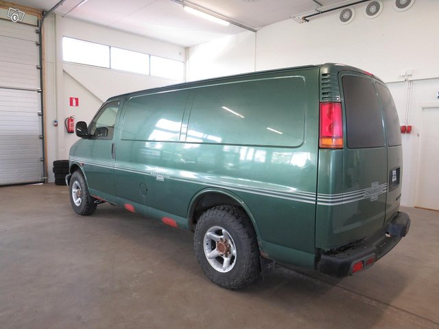 Chevrolet Chevy Van 7