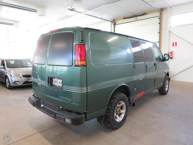 Chevrolet Chevy Van 9