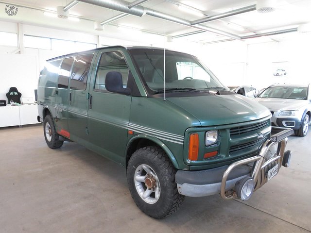 Chevrolet Chevy Van 12