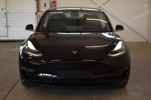 Tesla Model 3 2