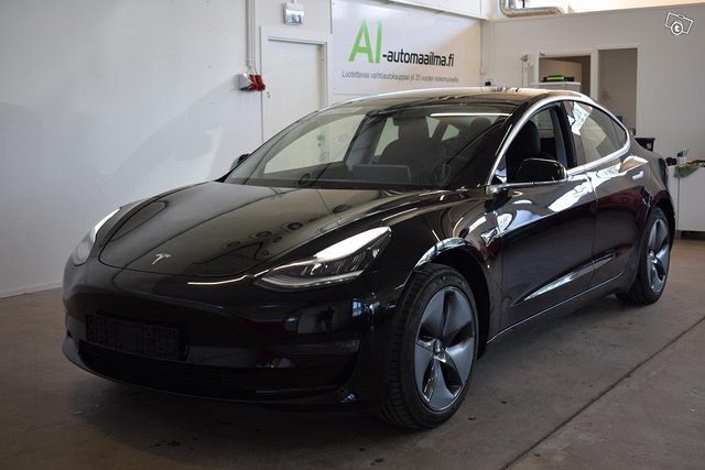 Tesla Model 3 13