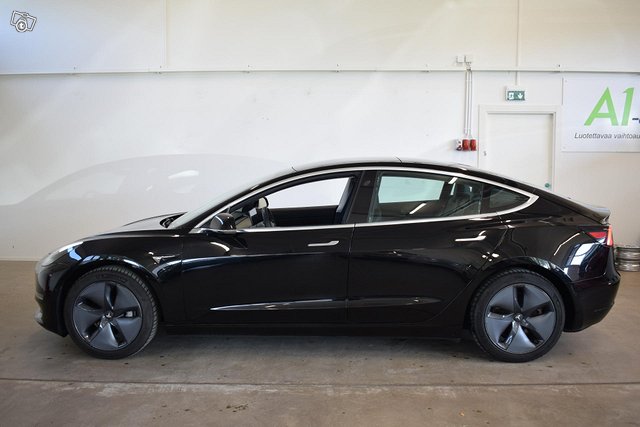 Tesla Model 3 14